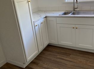 98 2nd St #11, Gaston, OR 97119