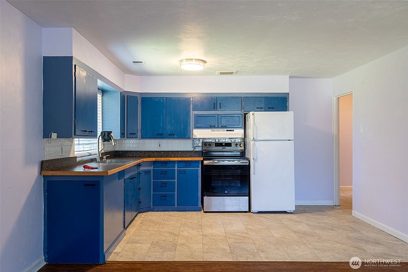 4th image of 1308 W Main Street
