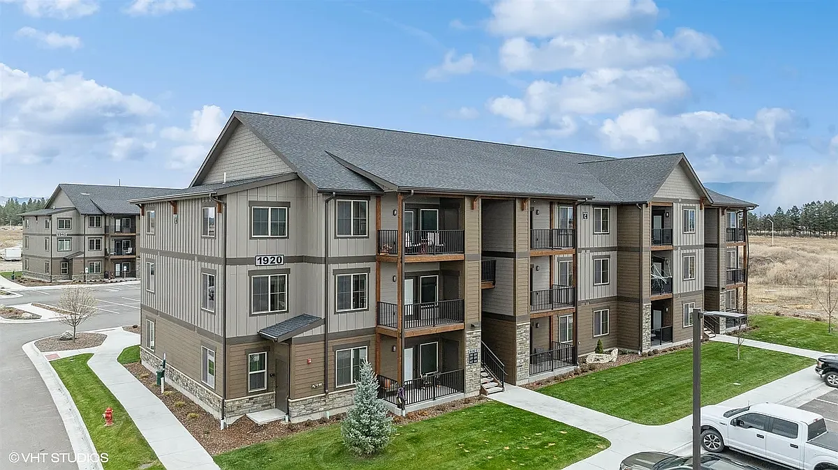 Eagle Valley Ranch Apartments — Photo 4