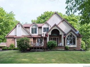 2500 E River Rd, Grand Island, NY 14072