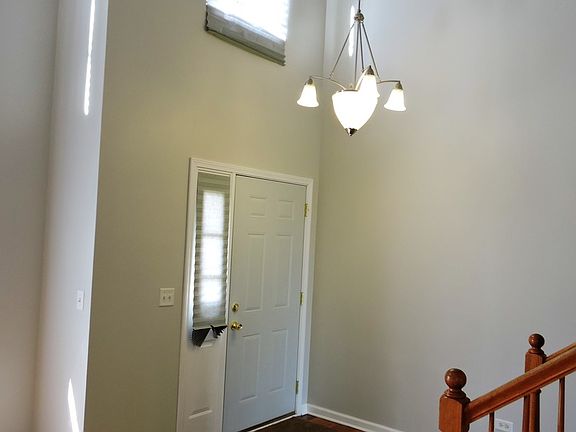 2nd image of 16453 Kingsbrook Dr