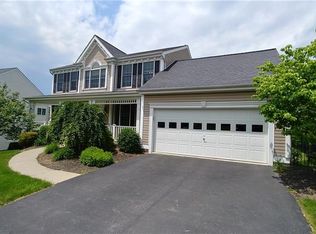 115 Springhill Dr, Oakdale, PA