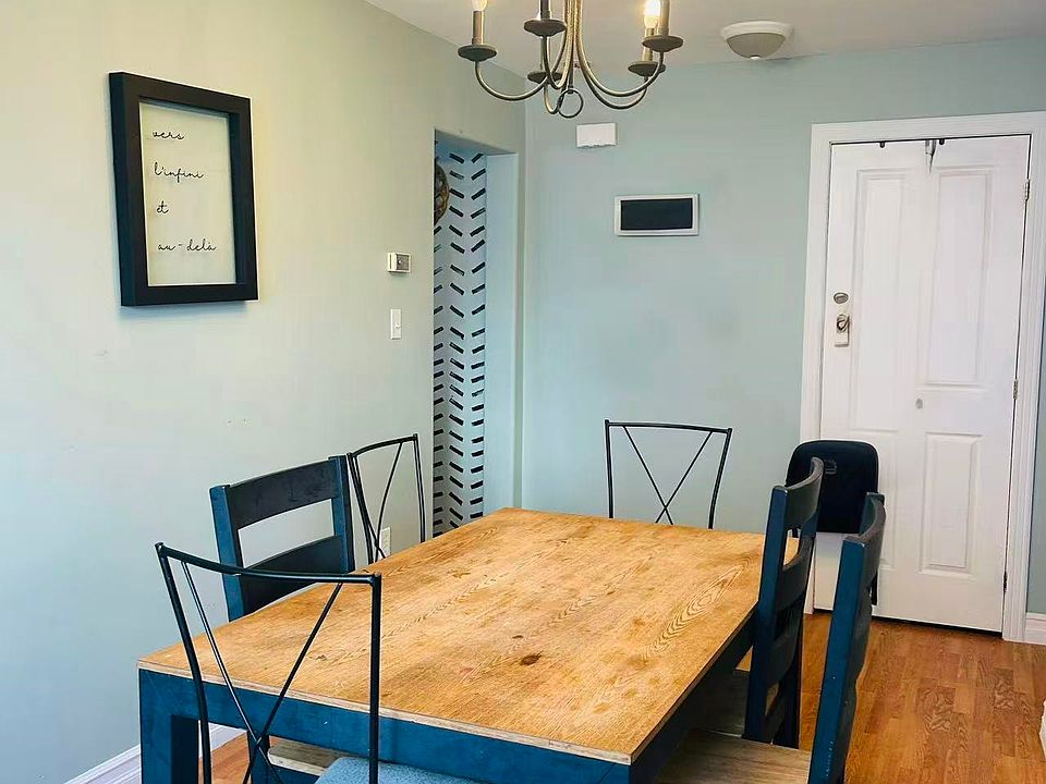 2nd image of 204 Stratford Rd