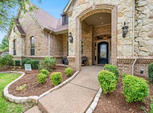9113 Cedar Bluffs Dr, North Richland Hills, TX 76182