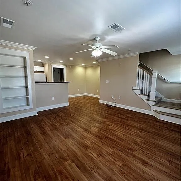 1725 Harvey Mitchell Pkwy S #1923 — Photo 2