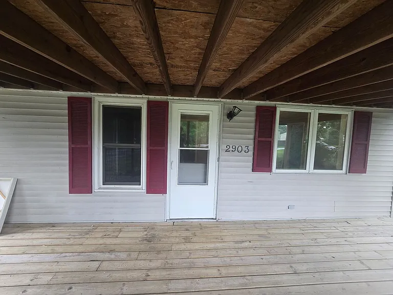 2903 W John St — Photo 6