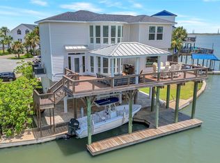 1303 Outrigger St, Tiki Island, TX 77554