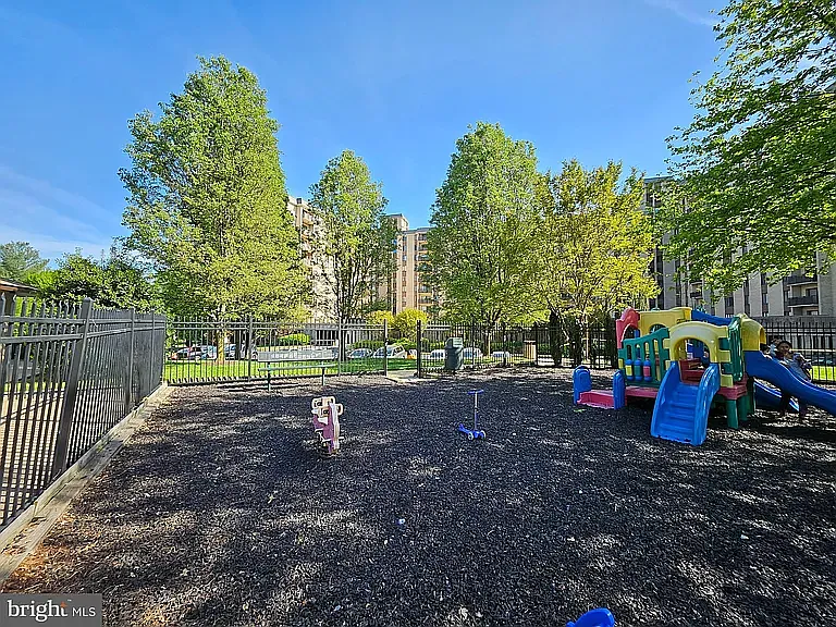 Woodlake Towers Playground