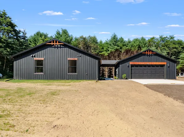 57160 Highfield Rd, Three Rivers, MI 49093
