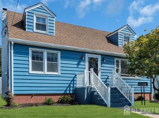 46 3rd St, Fords, NJ 08863