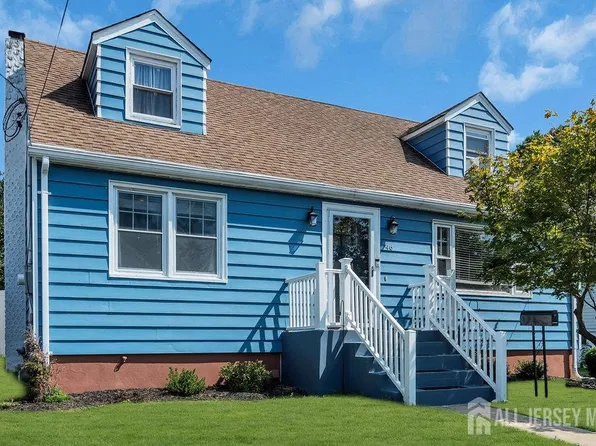 46 3rd St, Fords, NJ 08863