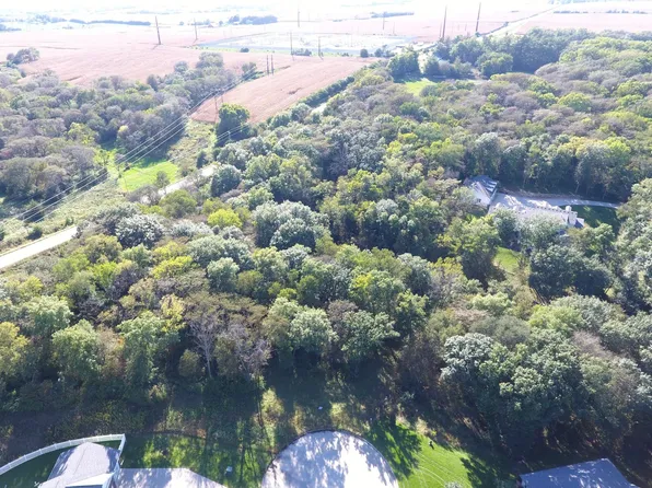 Shagbark Cir, Van Meter, IA 50261