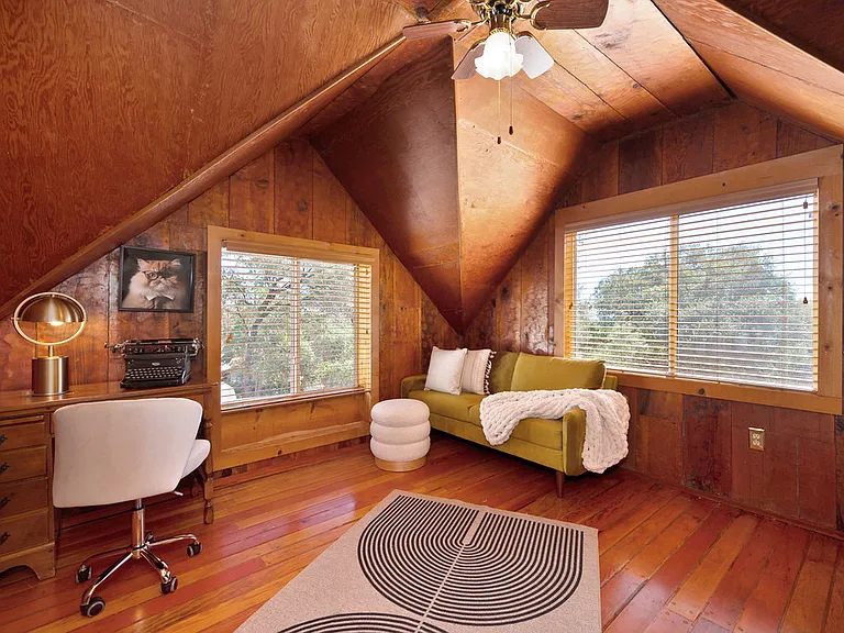 775 Lester Ln — Photo 34