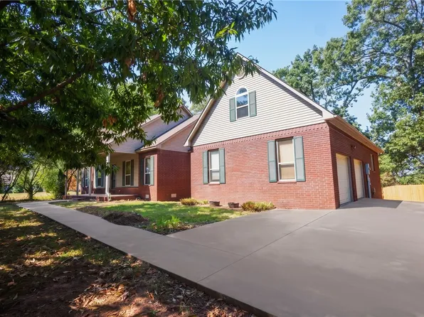 10 Wish Ln, Clarksville, AR 72830