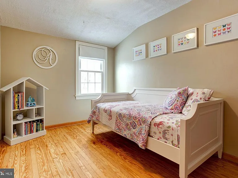 9331 Whiskey Bottom Rd — Photo 17