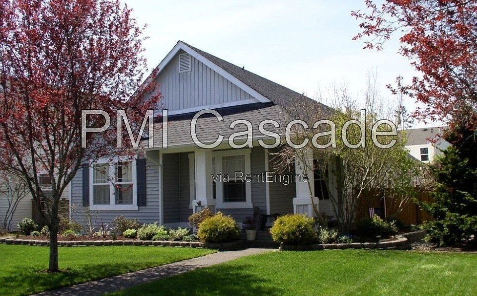 1st image of 2449 Tolmie Ave