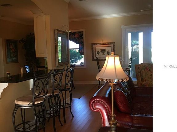 4th image of 685 Square Lake Dr E