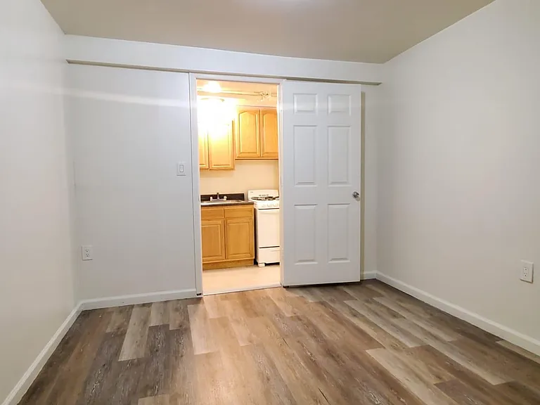 2106 Arthur Ave #LL — Photo 8