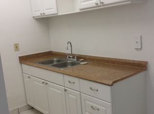 240 NW 42nd St APT 8, Oakland Park, FL 33309