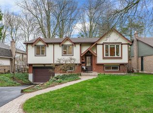90 Amos Ave, Waterloo, ON N2L5C4