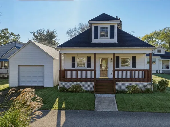 717 Kennedy Ave, East Vandergrift, PA 15629