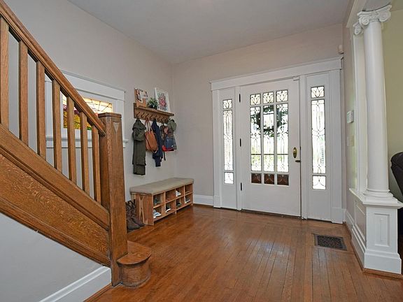 5th image of 2859 Pine Grove Ave
