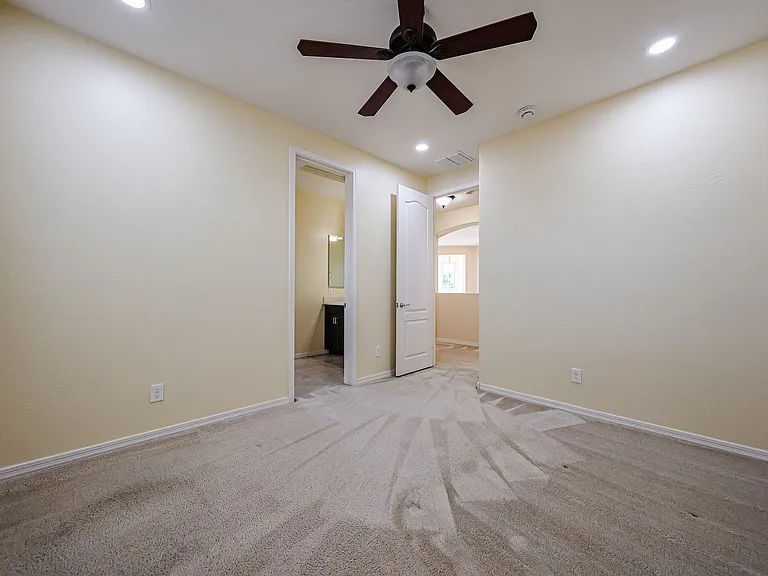 2545 E Ebony Dr — Photo 32