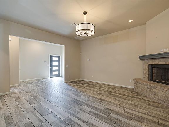 3rd image of 11027 Jeffords Ave