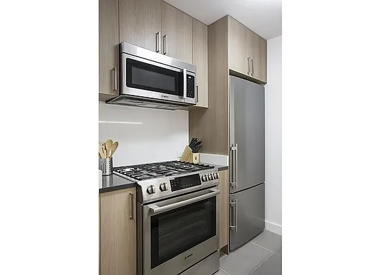 Rented by Warburg | media 24