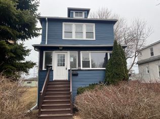 1827 Darrow Ave #1, Evanston, IL 60201