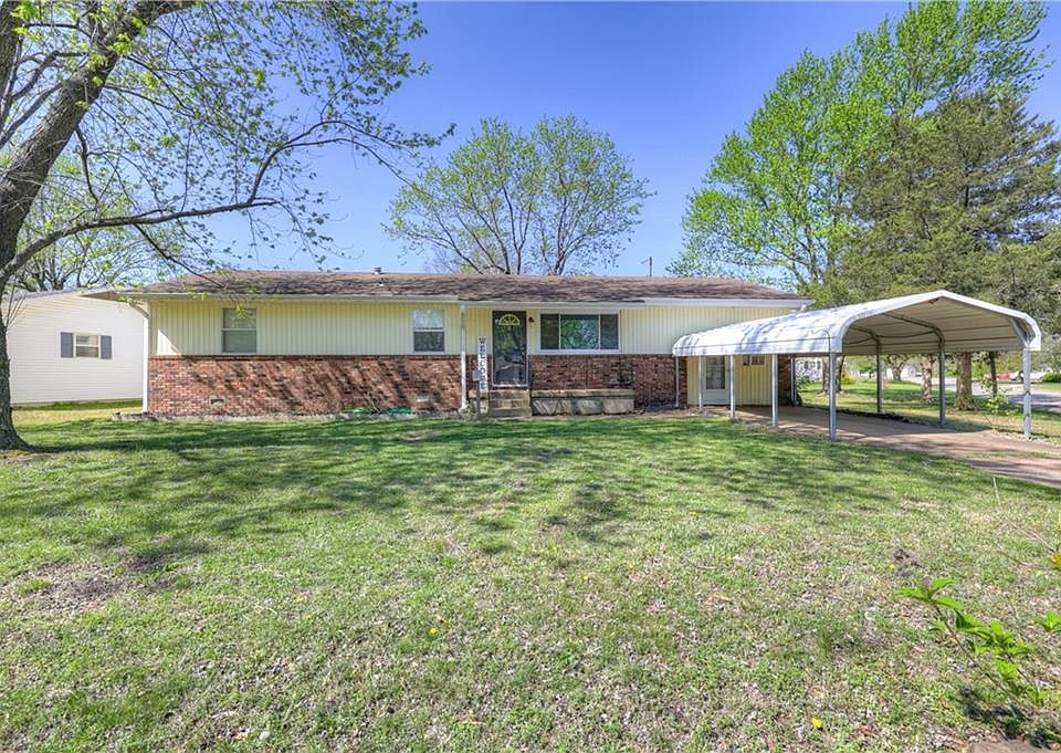 1st image of 521 Sunset Cir
