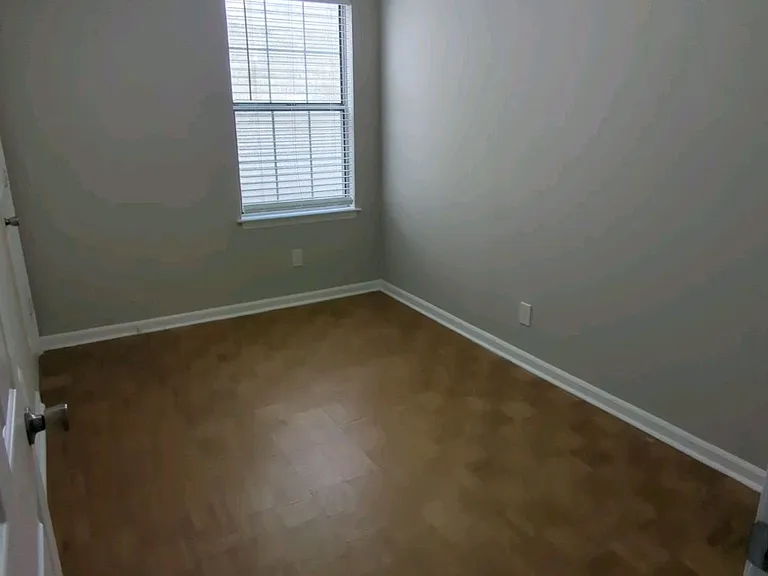 510 Park Ct — Photo 9