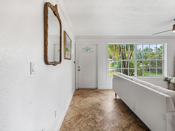 3rd image of 475 Forest Estate Drive