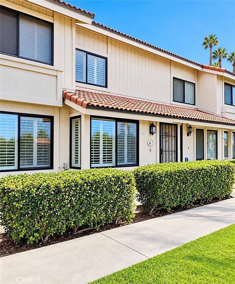 4 bed, 2.5 bath, 1551 sqft, $2,200 — Photo 3