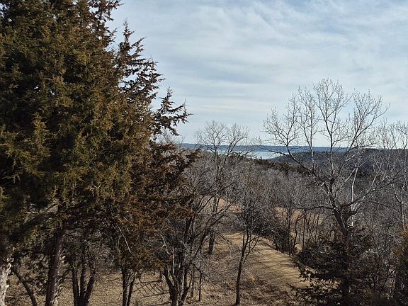 2nd image of 163 Oak Park Rd