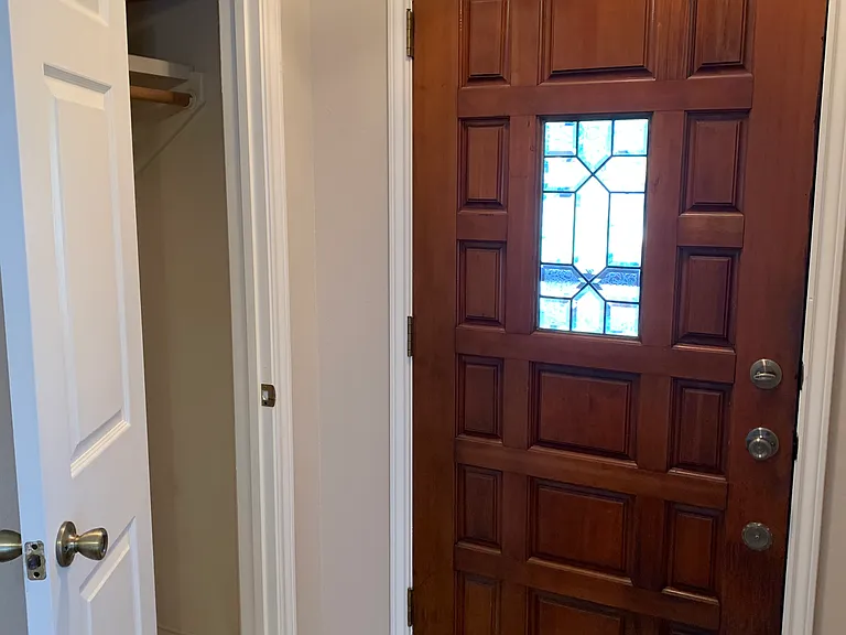 1526 Clover Ln — Photo 17