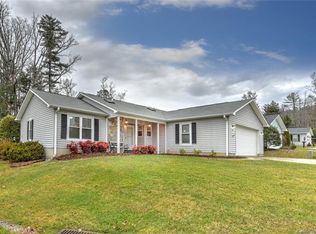 403 N Woodfield Ct, Hendersonville, NC 28791