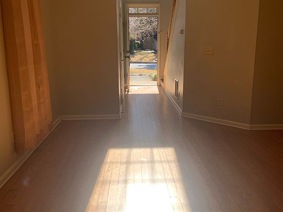 5th image of 2920 Winter Rose Ct