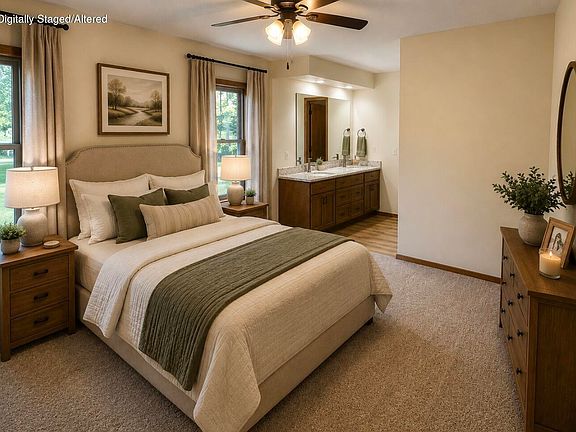 4th image of 1141 E Cambridge Street