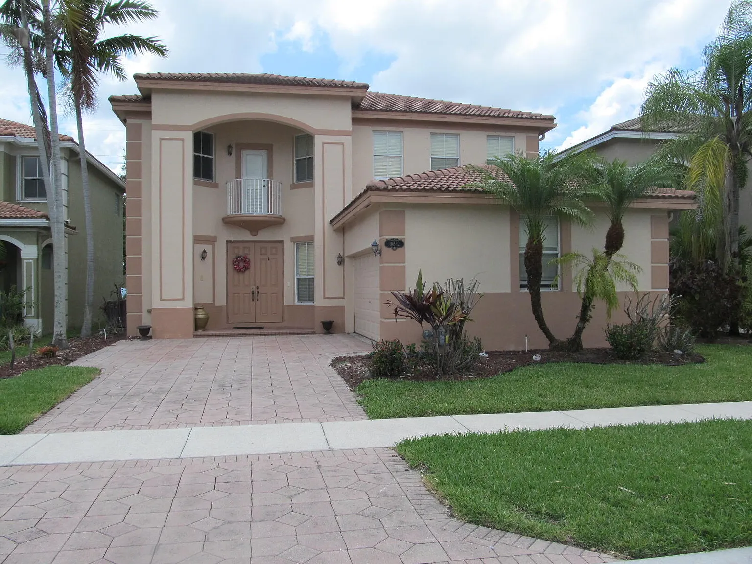4 bed, 3.5 bath, 3130 sqft, $4,100 — Photo 1