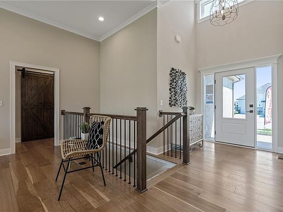 4th image of 4200 NE Chapel Manor Dr