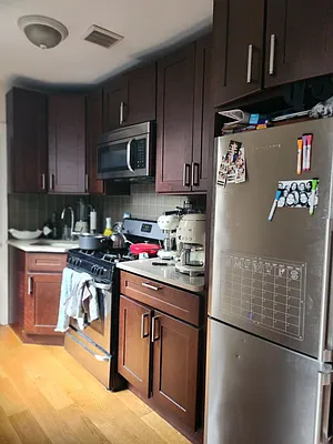 Rented by Frank Valvo Real Estate | media 9