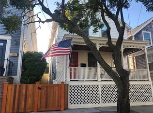 88 3rd St, Newport, RI 02840