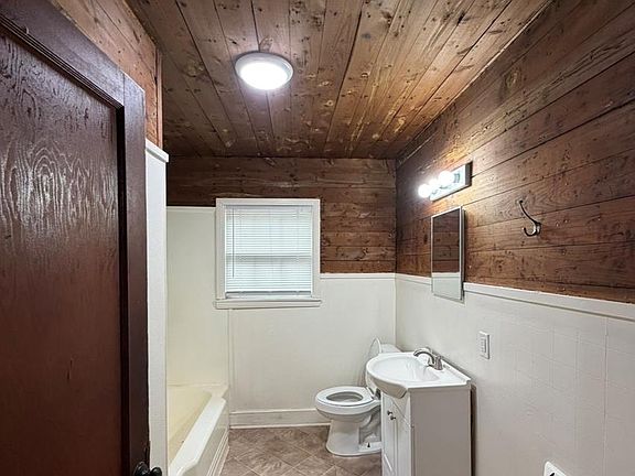 5th image of 2021 Center Rd