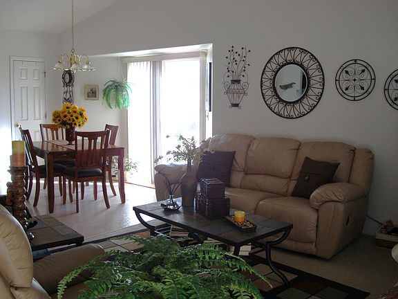 Dinning room, furniture not included