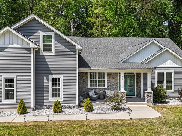 49 Normandy Ln, Newport News, VA 23606