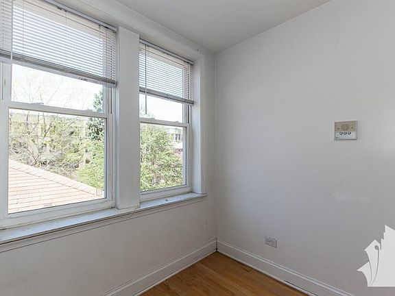 4th image of 7066 N Wolcott Ave #2D