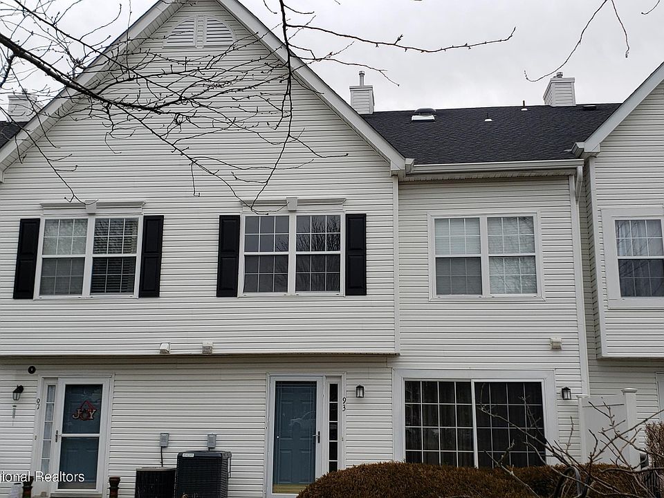 1st image of 93 Madison Ct