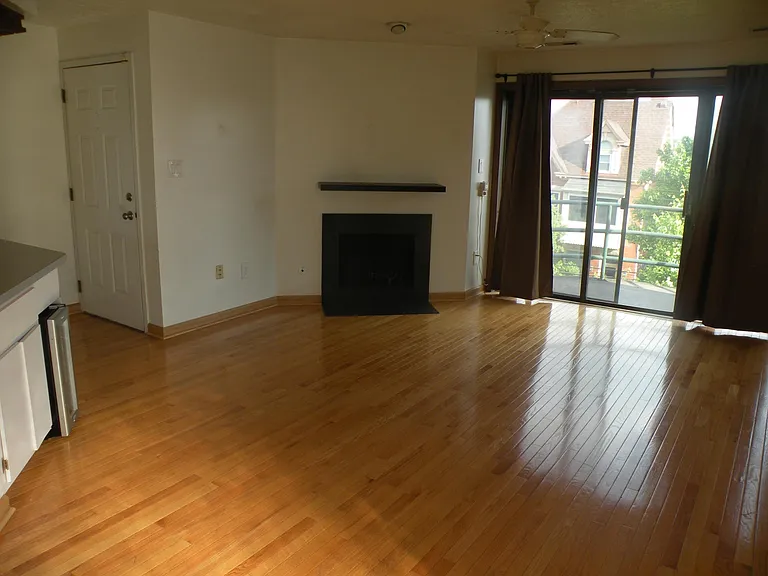 5716 Howe St #4B — Photo 14