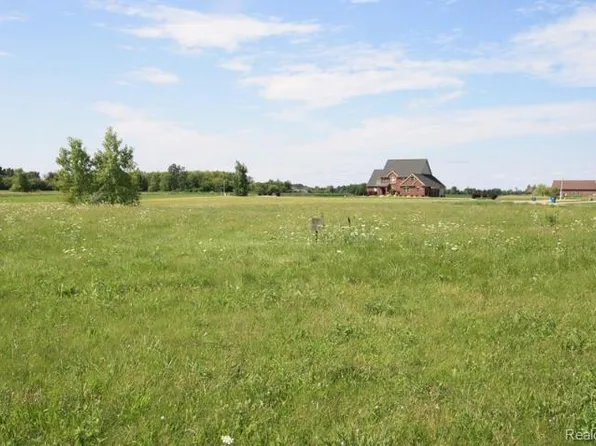 6309 Victoria Ln, Swartz Creek, MI 48473